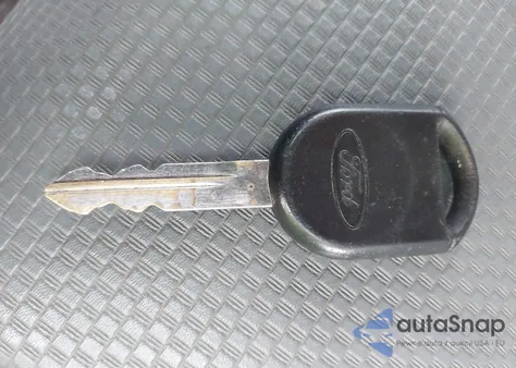 2015 Ford F-250 Xl z USA, uszkodzony, nr VIN 1FT7W2BT6FEA03030